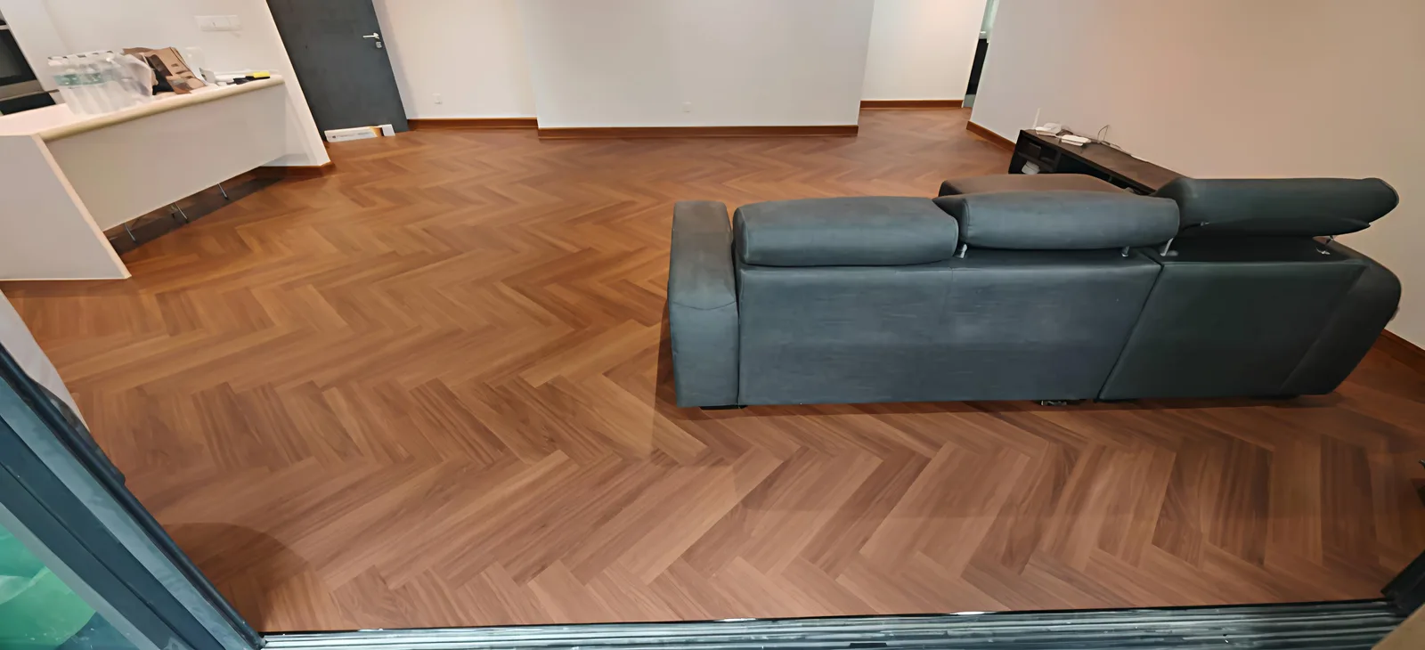 Real SPC flooring installation: HB514 (HB514)